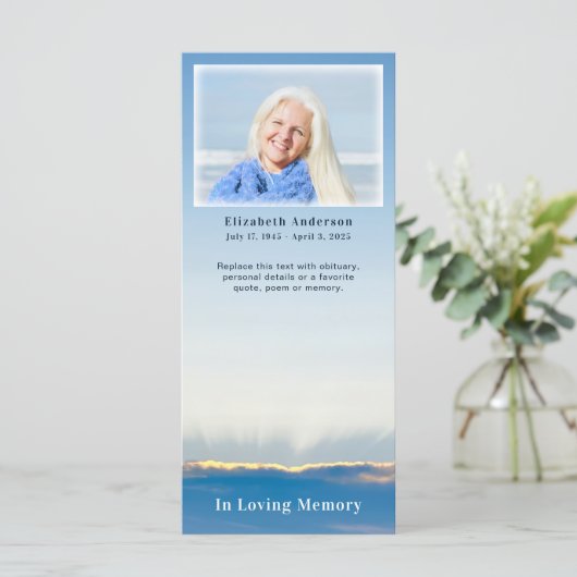 Elegante Blue Sky Beerdigung Gedenkkarte Karte (Stehend Vorderseite)