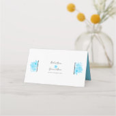 Elegante Blue Watercolor Floral Wedding Platzkarte (Rückseite)