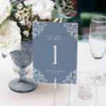 Elegante Blue Wedding Tischnummern Cards<br><div class="desc">Elegante Dusty Blue Wedding Tischnummern: Nutzen Sie diese Vintagen, klassischen Tischnummern an Ihrem Hochzeitsempfang oder Ihrer Veranstaltung. Dieses Design zeichnet sich durch das Wort "Tisch" in einer eleganten Kalligraphie mit einem verzierten Vintagen Ecken-Design für einen luxuriösen Look aus. Es ist Set in staubblau / blau grau / schieferblau, aber Sie...</div>