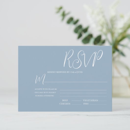 Elegante Blue & White Wedding RSVP Card Karte (Stehend Vorderseite)