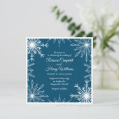 Elegante Blue Winter Snowflakes Einladung Hochzeit (Stehend Vorderseite)