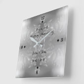 Elegante Blume 25. Silver Wedding Jubiläum Quadratische Wanduhr (Winkel)