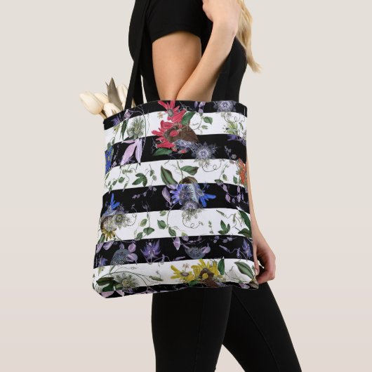 Elegante Blume auf schwarzen und weißen Streifen Tasche (Von Nahem)