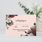 Elegante Blume aus Burgund und Rosa RSVP Karte (Stehend Vorderseite)