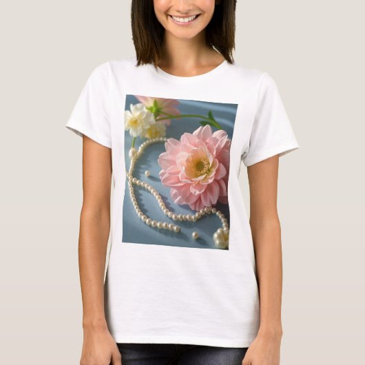 Elegante Blume und Perlen T-Shirt (Vorderseite)