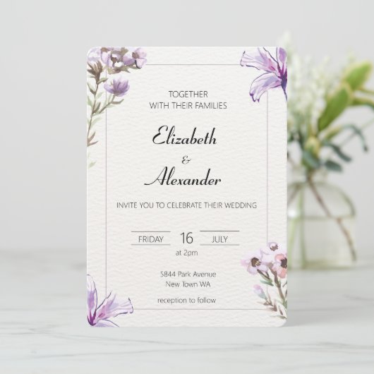 Elegante Blumen Hochzeit Einladung violette Blumen (Stehend Vorderseite)