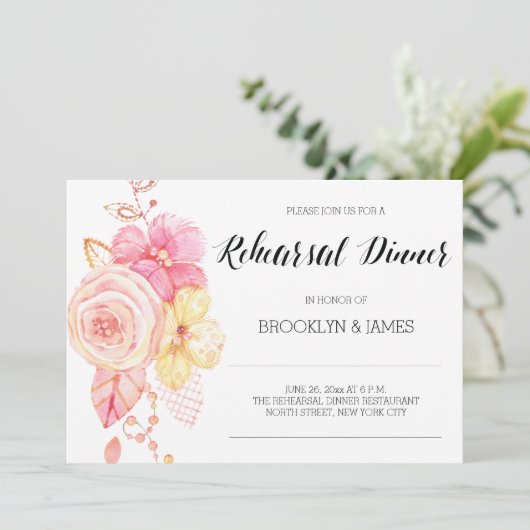 Elegante Blumen Hochzeit Probe Einladung Perlen (Stehend Vorderseite)