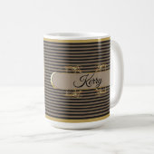 Elegante Blumen & Schmetterling Muttertag Tasse (VorderseiteRechts)