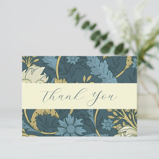 Elegante Blumen und Reben Dankeskarte (Stehend Vorderseite)