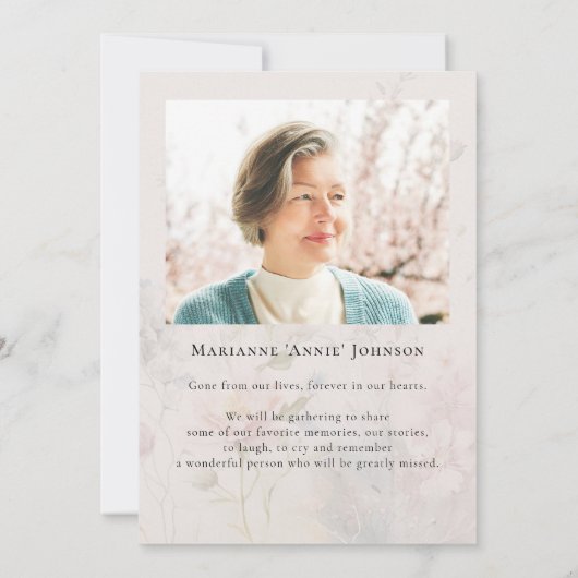 Elegante Blumenfeier zum Gedenken an das Leben Einladung (Rückseite)