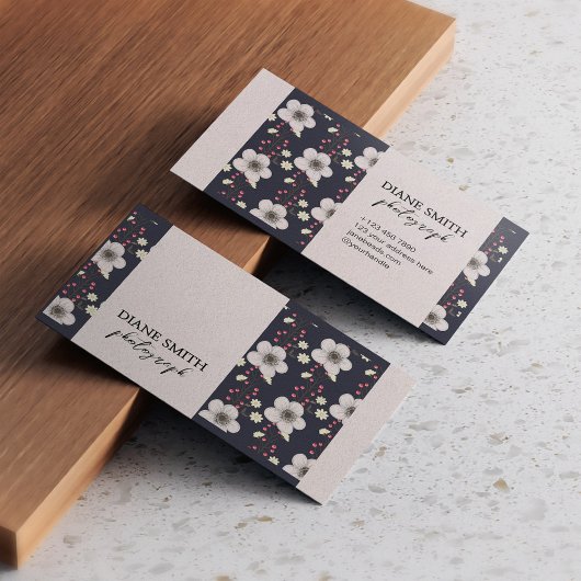 Elegante Blumenfotografie Personalisierte Typograf Visitenkarte