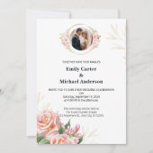 Elegante Blumenhochzeit mit Goldakzent Einladung (Vorderseite)