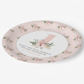 Elegante, blumenrosa Geburtstagsfeier Teller. Pappteller (Schrägansicht)