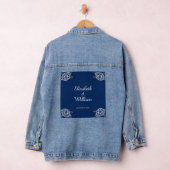Elegante Blumenzange auf Blue Wedding Jeansjacke (Hangar)