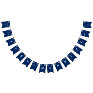 Elegante Blumenzange auf Blue Wedding Wimpelkette