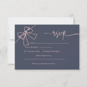 Elegante Blush Bow Slate Blue Wedding Response Car RSVP Karte (Vorderseite)