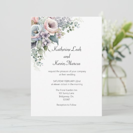 Elegante Blush Pink White Floral Hochzeit Einladun Einladung (Stehend Vorderseite)