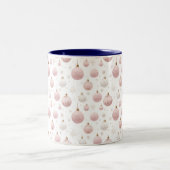Elegante Blush Weihnachtsschmuck Zweifarbige Tasse (Mittel)