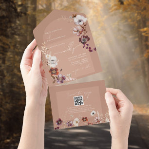 Elegante Blüten Helle Terrakotta Hochzeits QR RSVP All In One Einladung