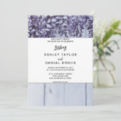 Elegante Blüten lila Rose Hochzeit mit Blumen Einladung (Stehend Vorderseite)