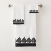 Elegante Bodhi-Blätter über Schwarz-Weiß-Schatten Badhandtuch Set (Insitu)