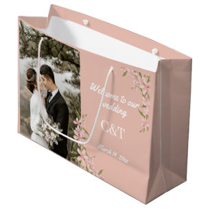 Elegante Bohemische Hochzeit in Weiß und Braun Große Geschenktüte