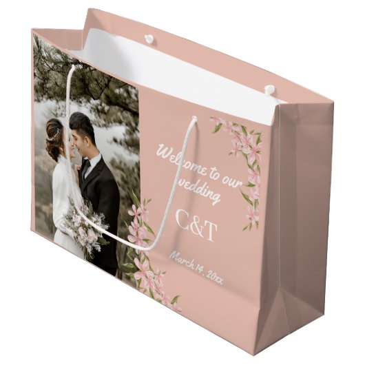 Elegante Bohemische Hochzeit in Weiß und Braun Große Geschenktüte (Vorderseite Schrägansicht)