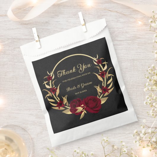 Elegante bordeauxfarbene Blume Geschenktütchen (Ausgeschnitten)