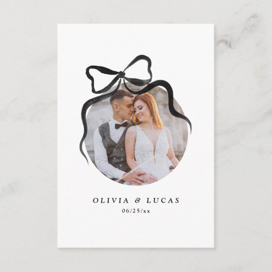 Elegante Bow Whimsical Black & White Foto Hochzeit Dankeskarte (Vorderseite)