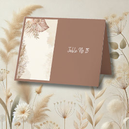 Elegante braune Boho Neutral Wedding Table Karte