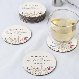 Elegante Brautparty mit Wildblumenwiese in Creme Runder Pappuntersetzer