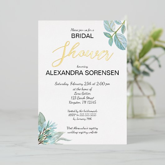 Elegante Bride Sage and Gold Dusche Foil Einladung (Stehend vorne)