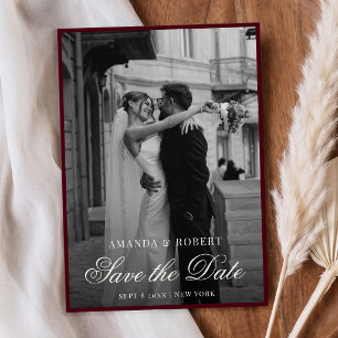 Elegante Burgunder-Foto-Hochzeit im Stil des alten Save The Date