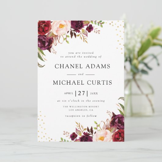 elegante burgundische Hochzeit Einladung (Stehend Vorderseite)