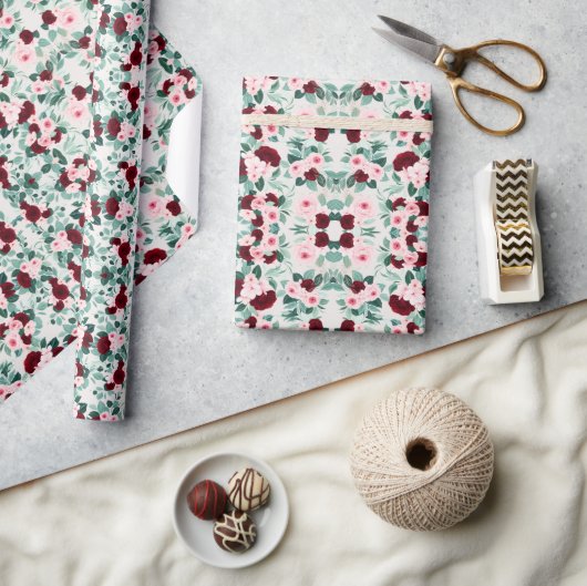 Elegante Burgundy-Blume Geschenkpapier (Kunsthandwerk)