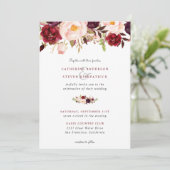 Elegante Burgundy Blush Pink Floral Wedding Einladung (Stehend Vorderseite)