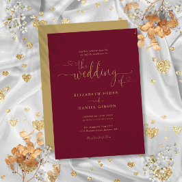 Elegante Burgundy Gold Hearts Calligrafy Wedding Einladung