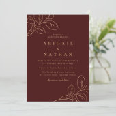 Elegante Burgundy & Gold Leaf Wedding Einladung (Stehend Vorderseite)