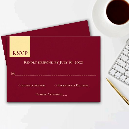 Elegante Burgundy Gold Typografy Classy Wedding RSVP Karte
