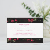 Elegante Burgundy Rose Chandelier Wedding RSVP Karte (Stehend Vorderseite)