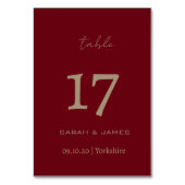 Elegante Burgundy Script Custom Tischnummer Card (Vorderseite)