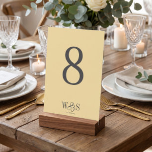Elegante Buttergelbe Hochzeitspaare Initialen Tischnummer