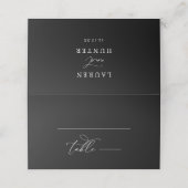 Elegante Calligraphy Black Wedding Tischnummer Platzkarte (Außenseite Aufgefaltet)