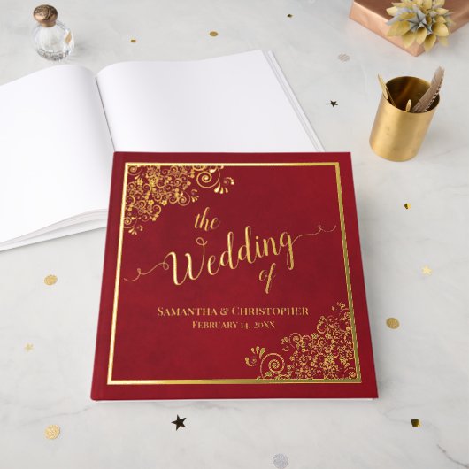 Elegante Calligraphy Crimson Red Gold Foil Wedding Gästebuch (Vorderseite Offen)