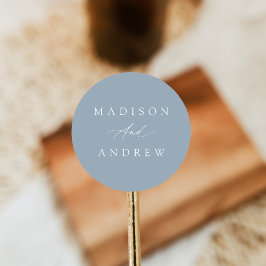 Elegante Calligraphy Dusty Blue Wedding Runder Aufkleber