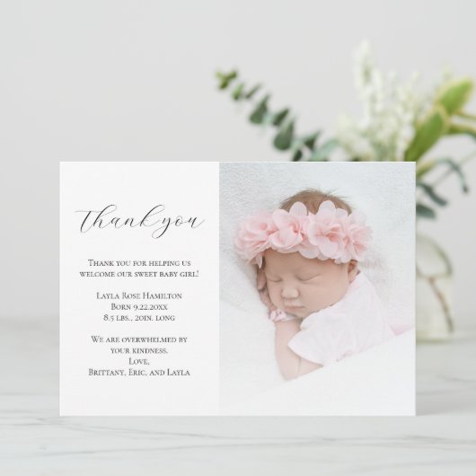 Elegante Calligraphy Foto Baby Shower Dankeskarte (Stehend Vorderseite)
