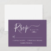 Elegante Calligraphy Monogram Lila Wedding RSVP Karte (Vorne/Hinten)