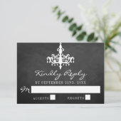 Elegante Chandelier Chalkboard Wedding Collection RSVP Karte (Stehend Vorderseite)