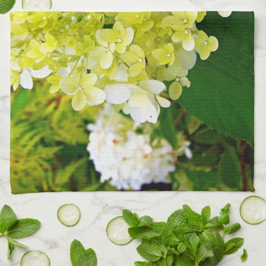 Elegante Chartreuse Green Limelight Hydrangea Geschirrtuch (Gefaltet)