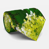 Elegante Chartreuse Green Limelight Hydrangea Krawatte (Gerollt)